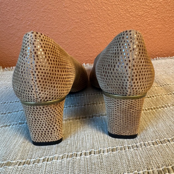 Vaneli pumps - Picture 4 of 10